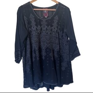 Johnny Was Embroidered Black Tunic Top Blouse Sz Small
